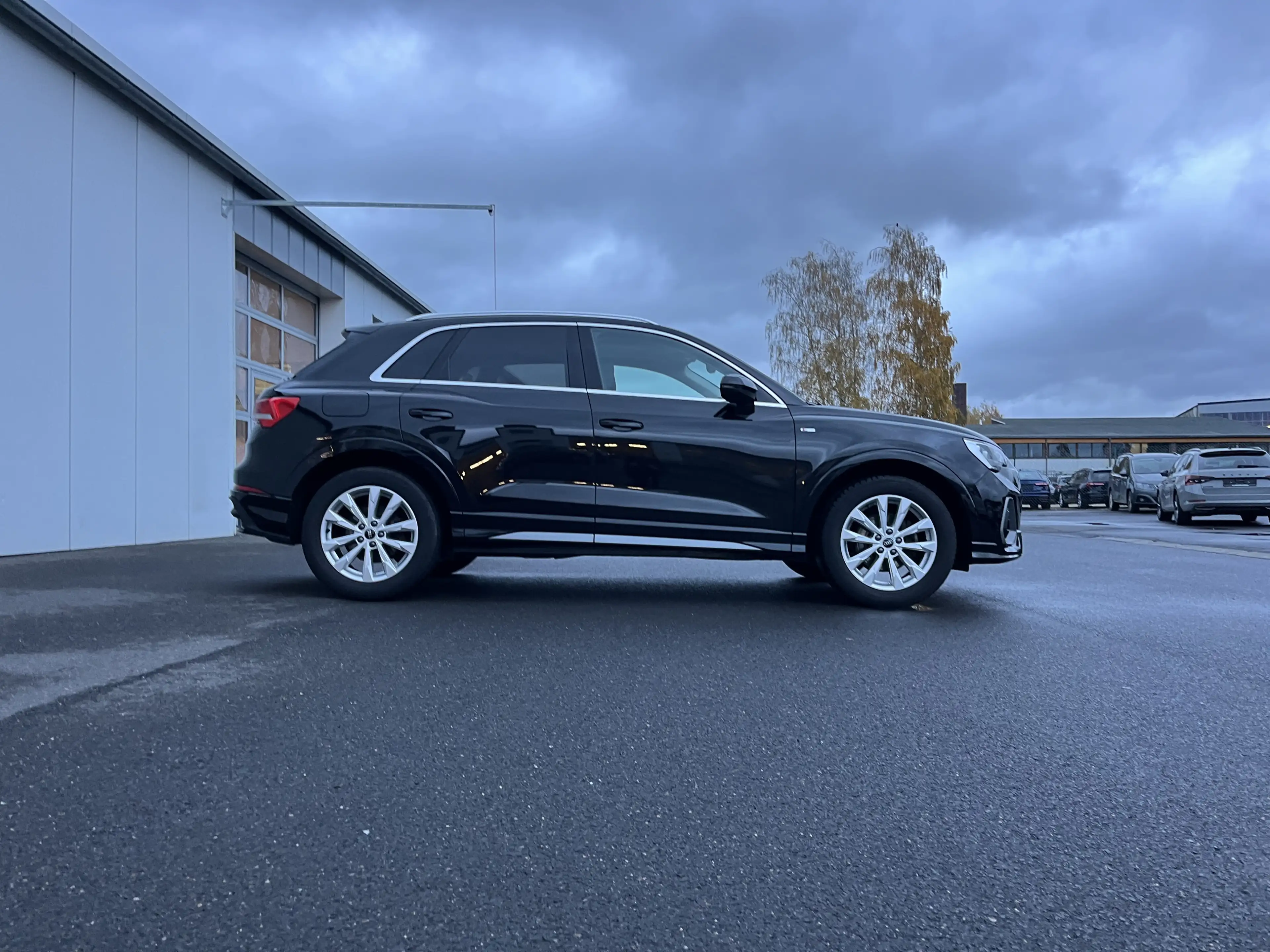 Audi Q3 35 2.0 TDI S line 150€ m.20% Anz. Navi LED PDC S — photo 5
