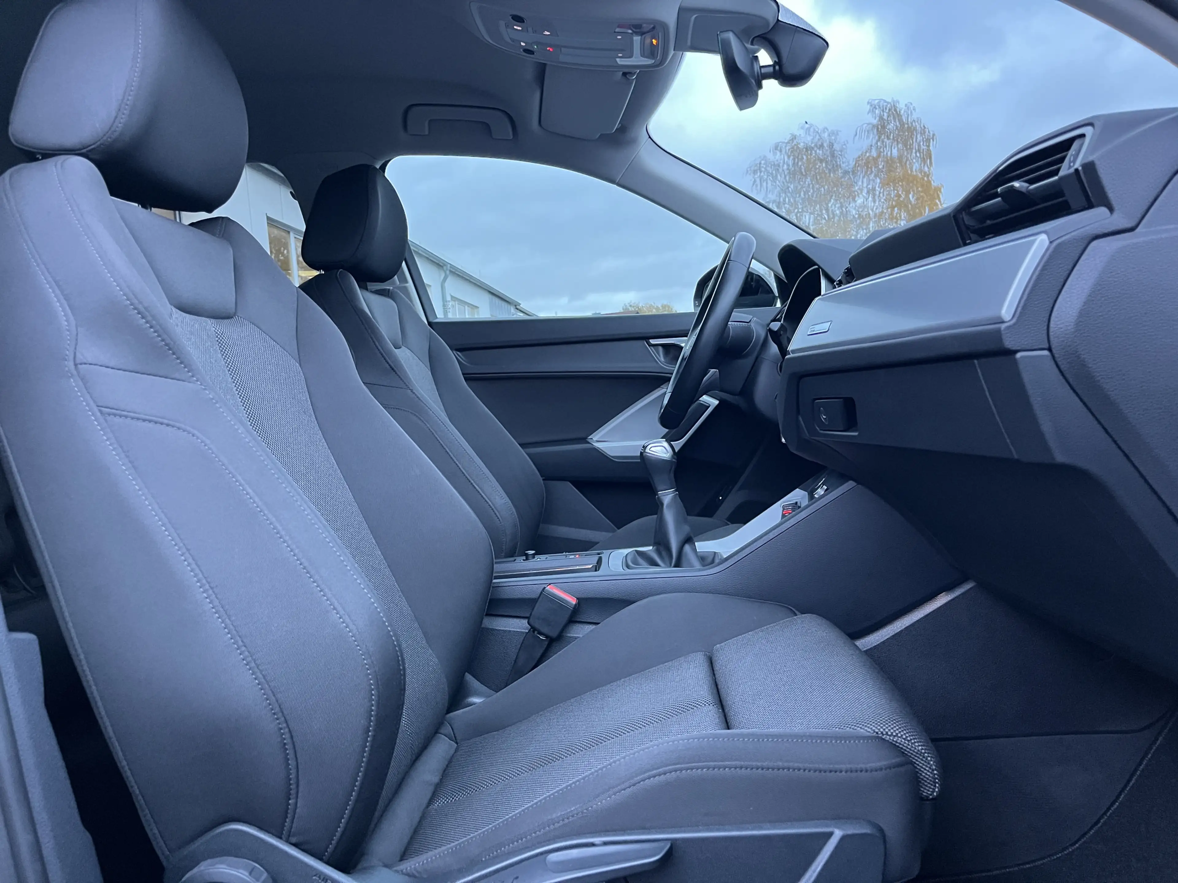 Audi Q3 35 2.0 TDI S line 150€ m.20% Anz. Navi LED PDC S — photo 15