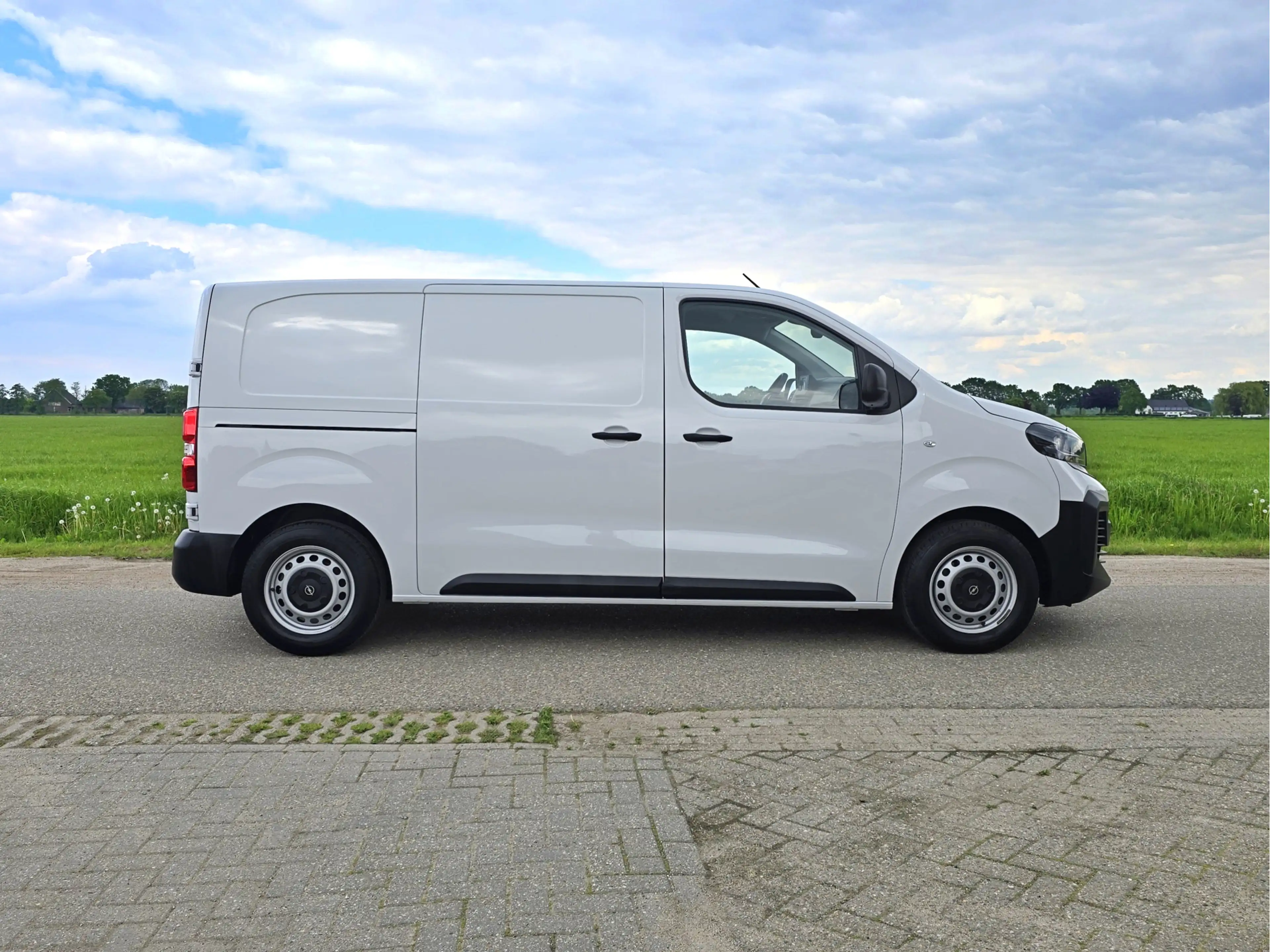 Opel Vivaro 1.5 CDTi S&S L2 H1 - 120 Pk - Euro 6 - Airco - Cru — photo 7