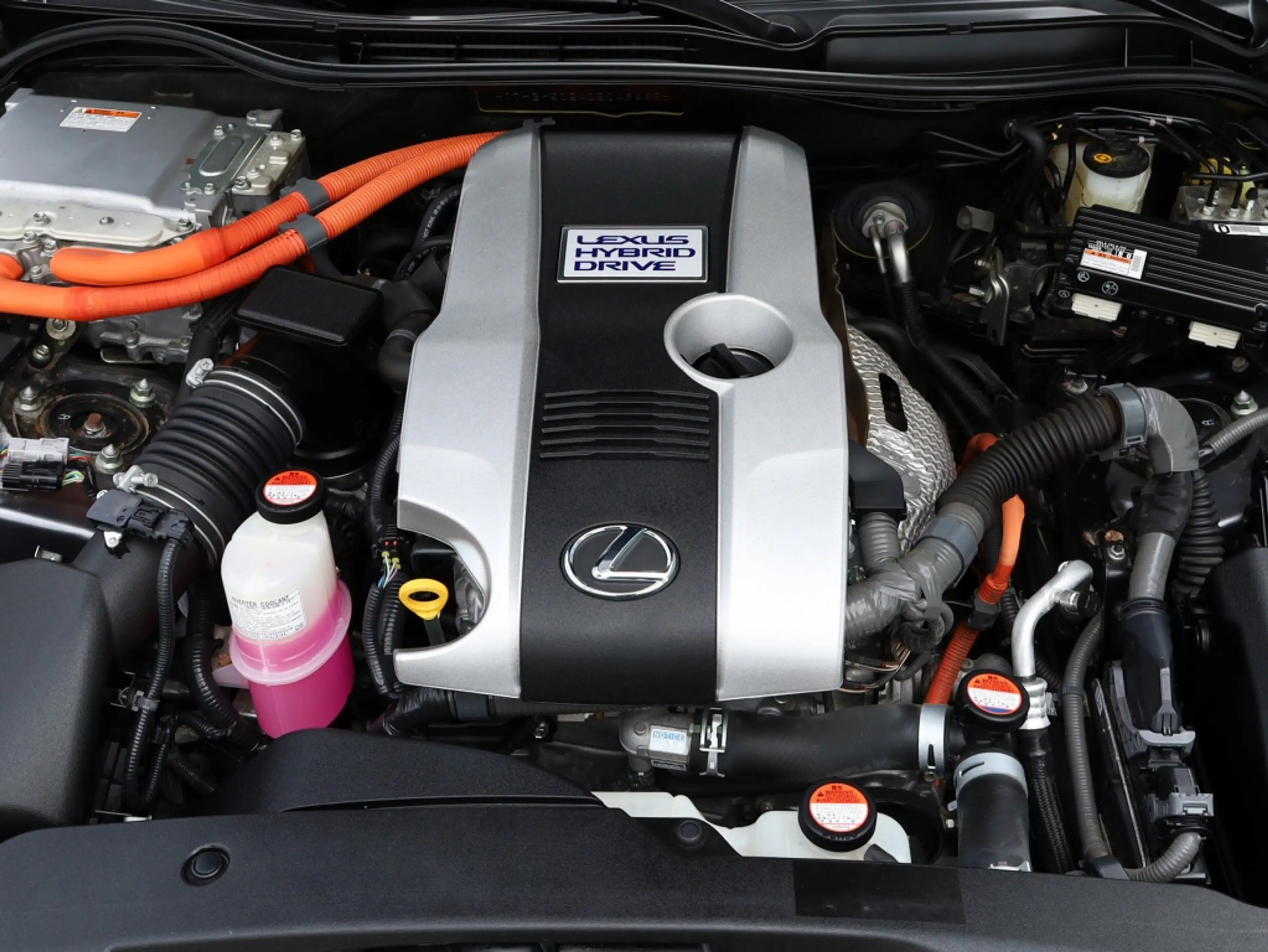 Lexus IS 300 300h Sport Edition | Stoelverwarming | Parkeersens — photo 35