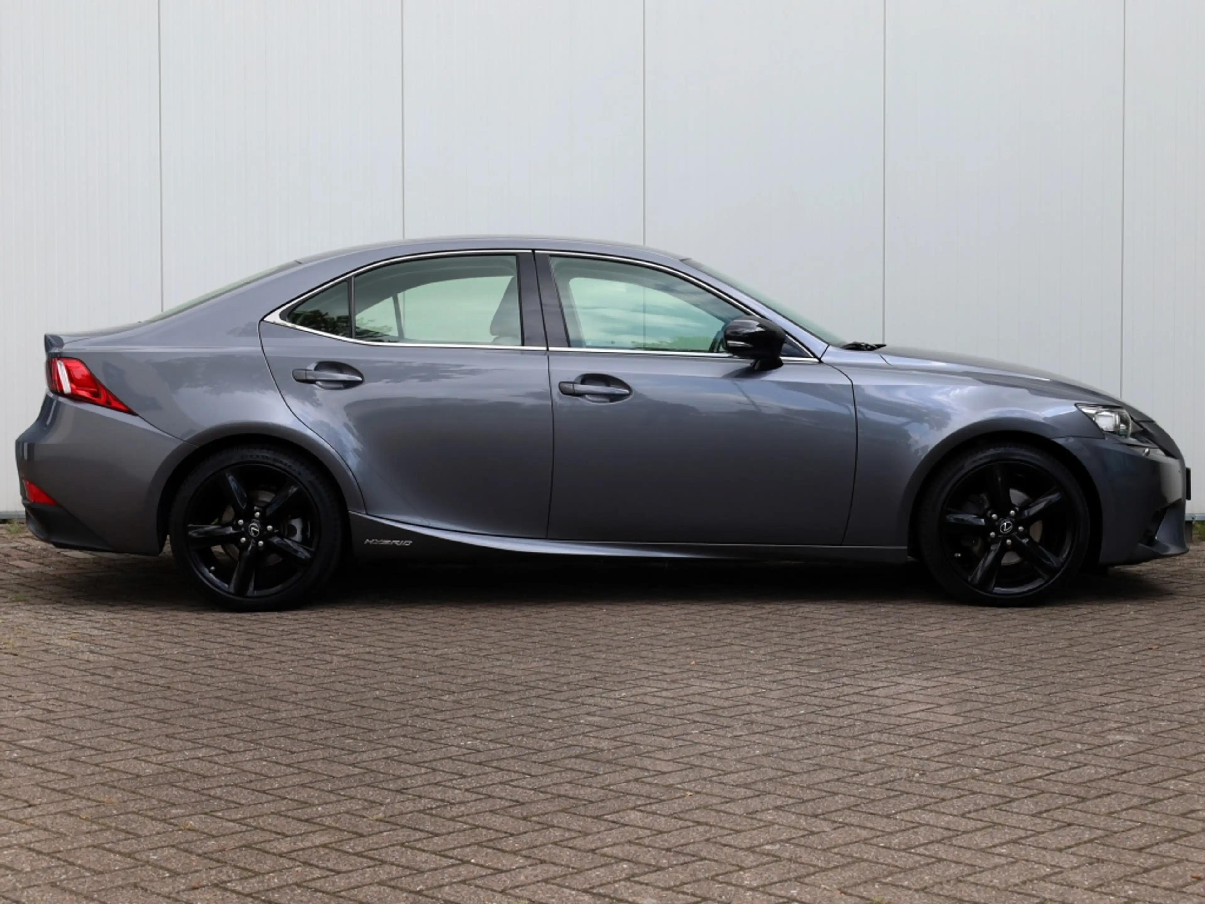Lexus IS 300 300h Sport Edition | Stoelverwarming | Parkeersens — photo 6