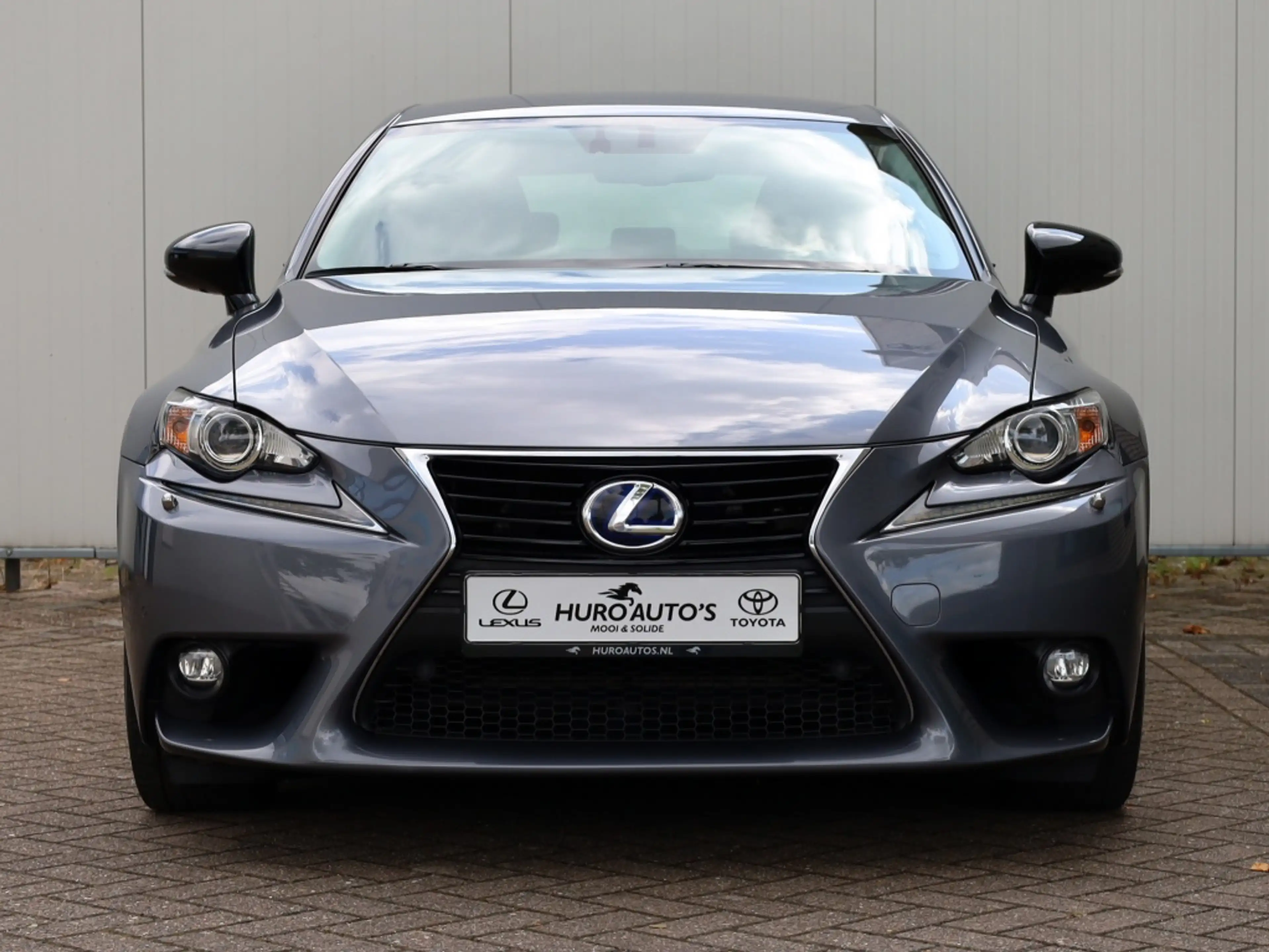 Lexus IS 300 300h Sport Edition | Stoelverwarming | Parkeersens — photo 2
