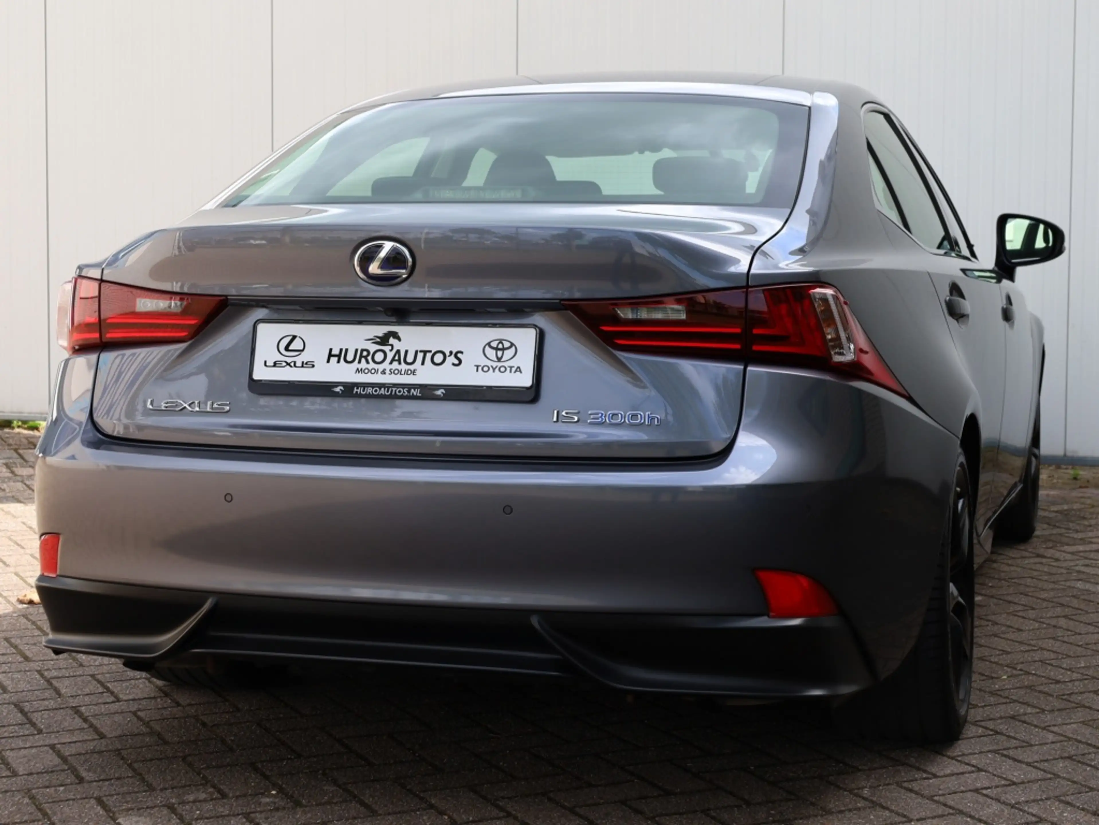Lexus IS 300 300h Sport Edition | Stoelverwarming | Parkeersens — photo 33