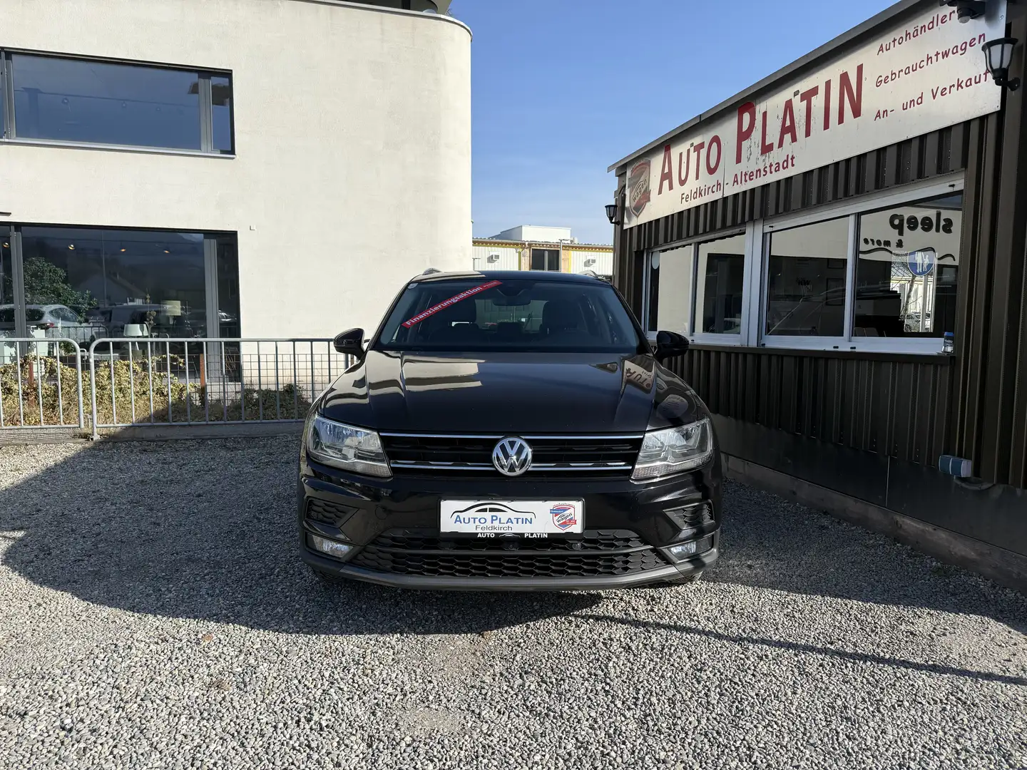Volkswagen Tiguan 2,0 TDI SCR Highline DSG Panorama!! Schwarz - 2