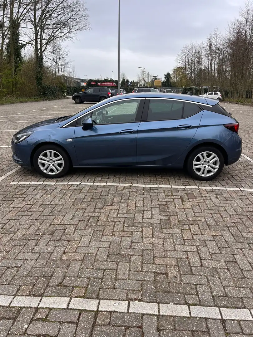 Opel 1.0 Business+ Modrá - 1