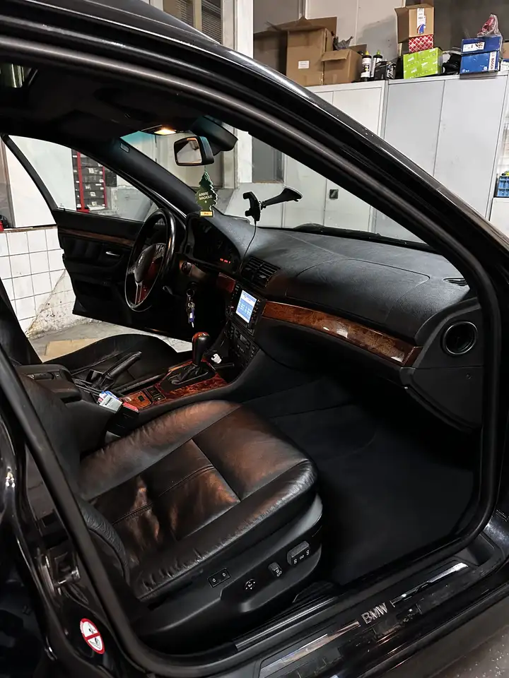 BMW 530i touring, foto 10