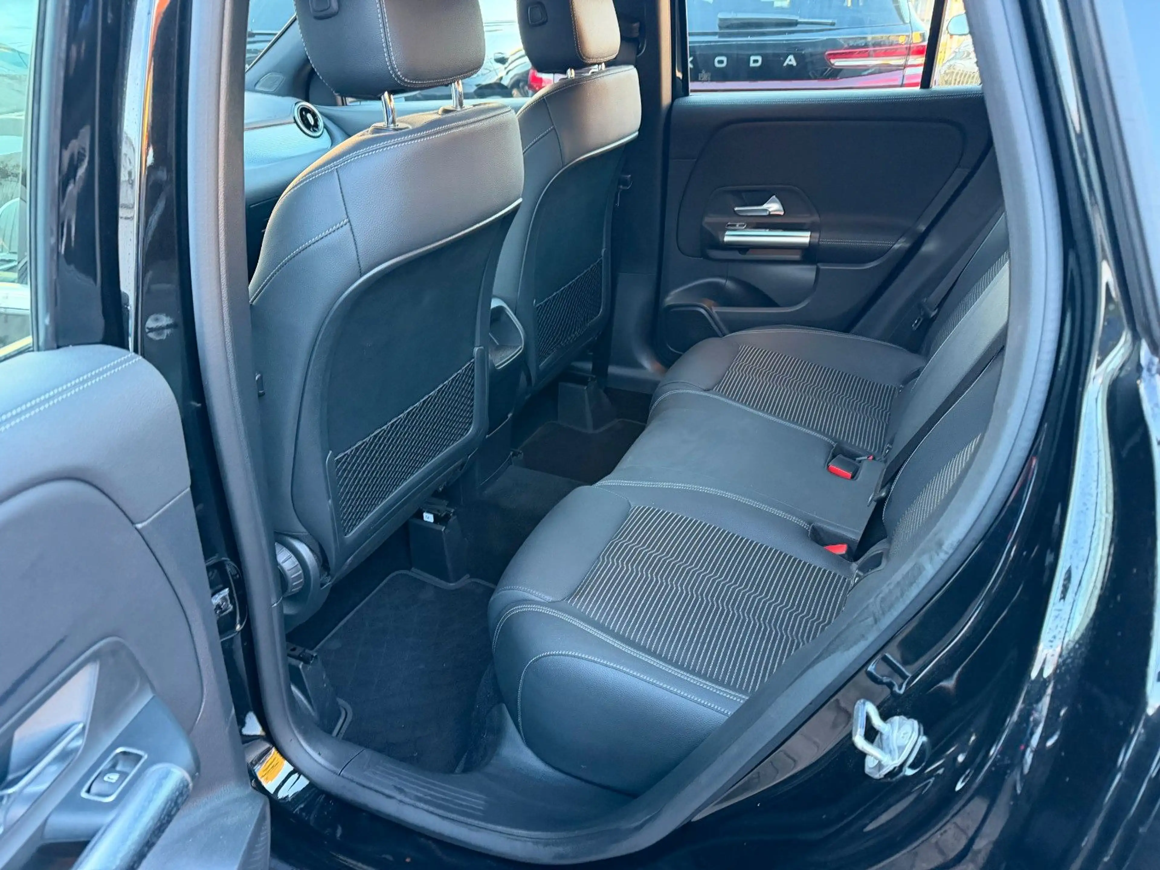 Mercedes-Benz GLA 200 — photo 8