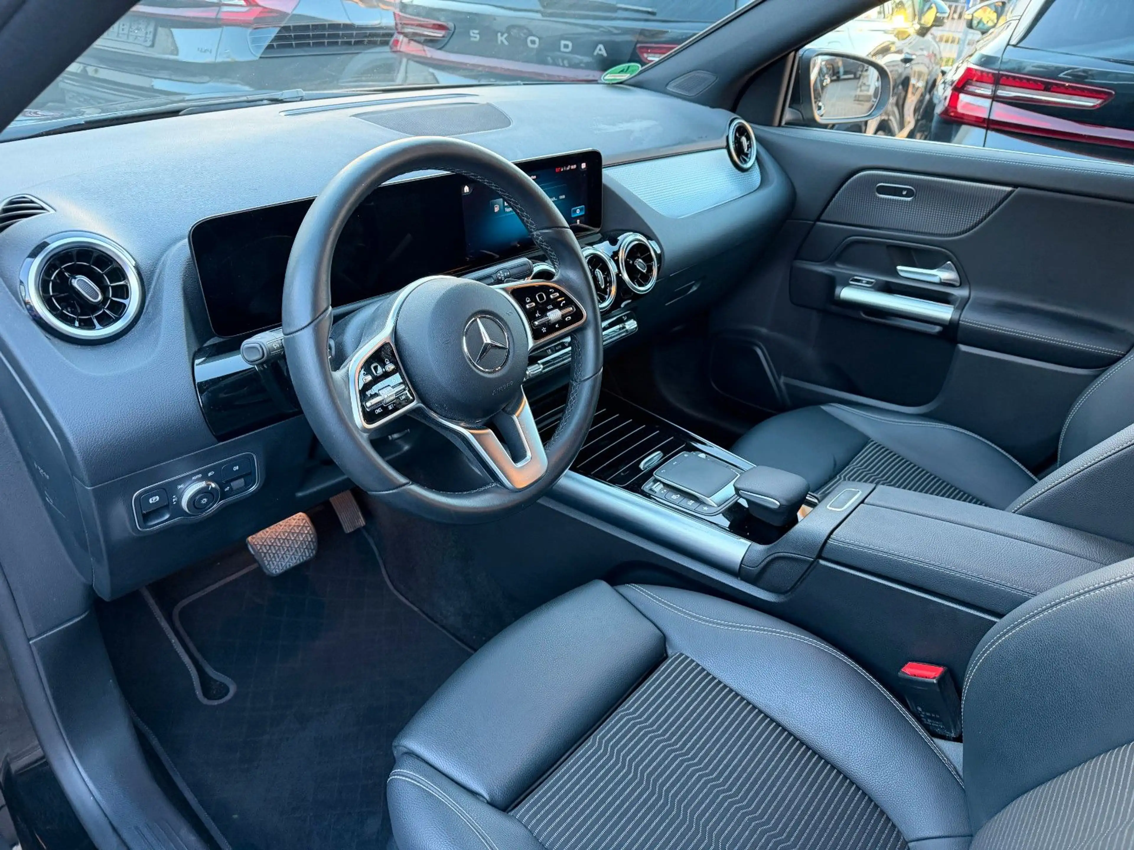 Mercedes-Benz GLA 200 — photo 7