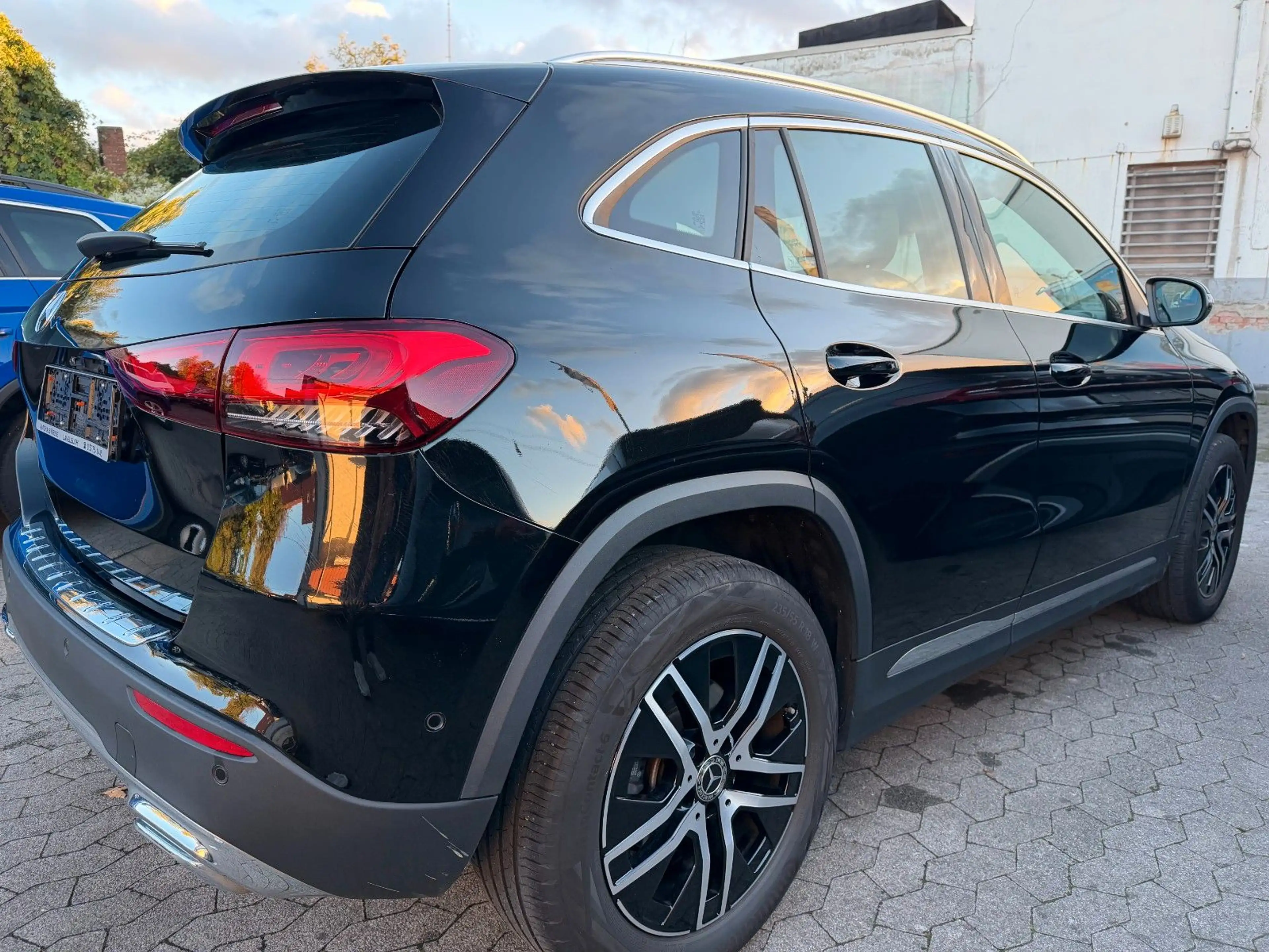 Mercedes-Benz GLA 200 — photo 3