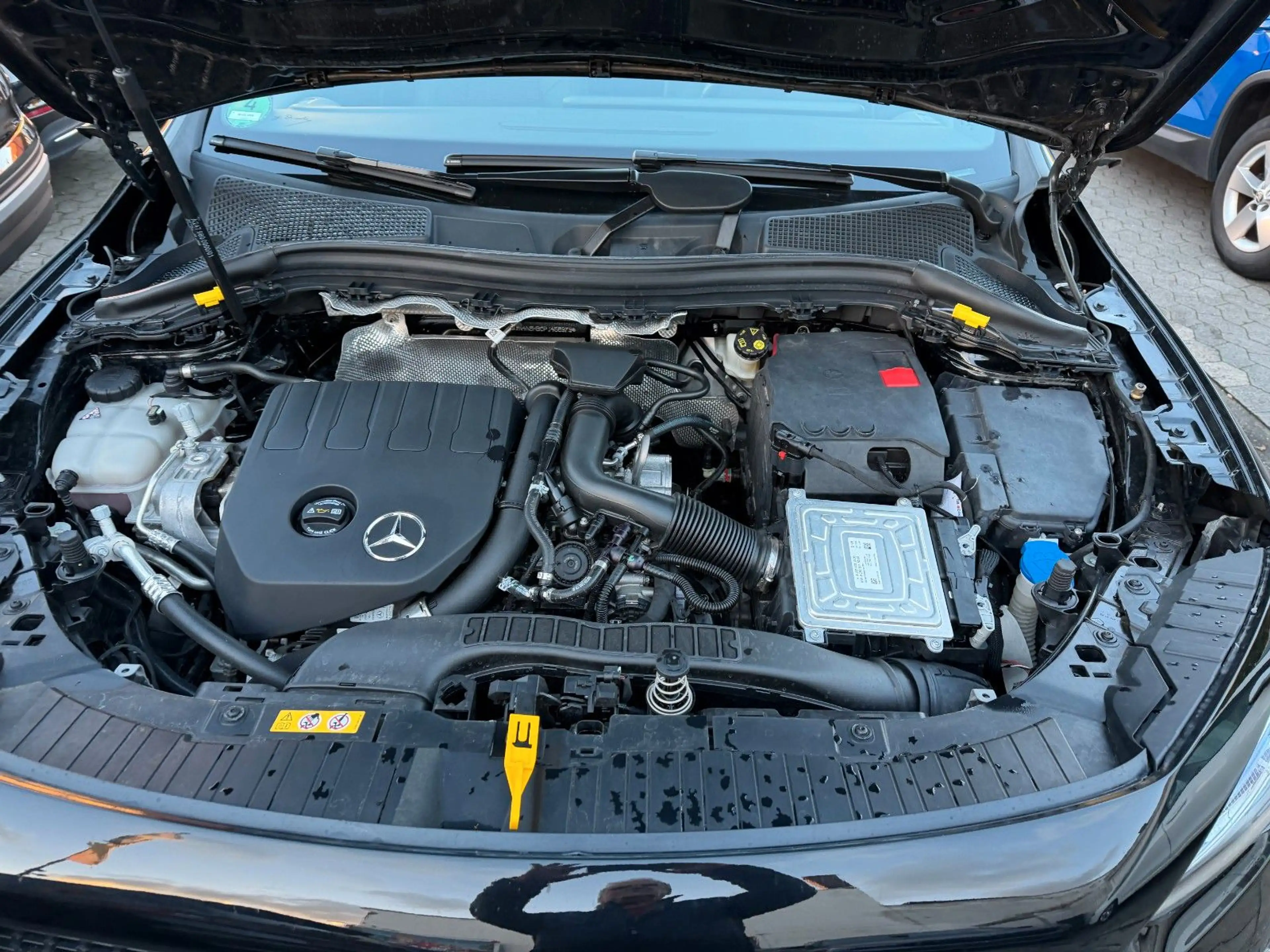 Mercedes-Benz GLA 200 — photo 13