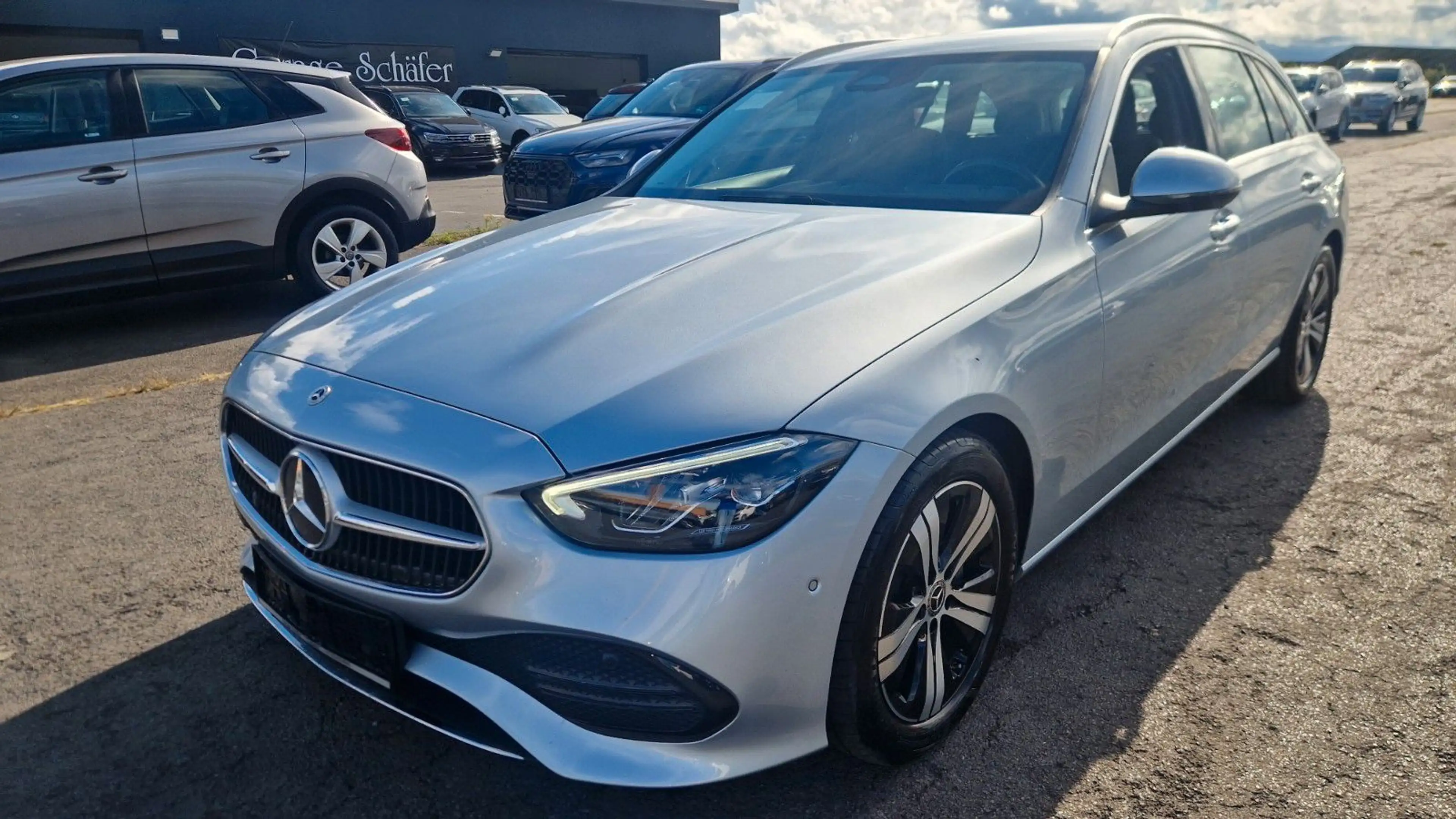 Mercedes-Benz C 180 T Avantgarde Business LED Navi AHK