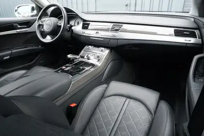 Annonce voiture d'occasion Audi S8 - CARADIZE