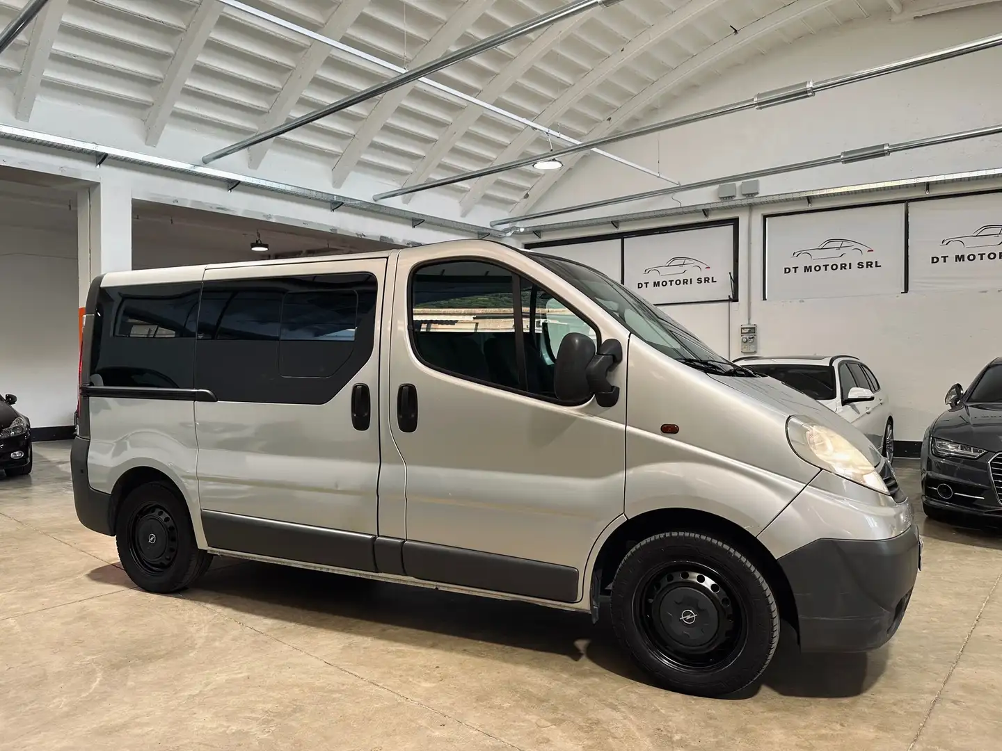 Opel Vivaro 2.0 CDTI 9 posti CLIMA - RADIO Grigio - 1