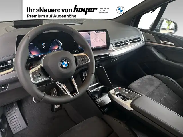 BMW 2 Series view 4