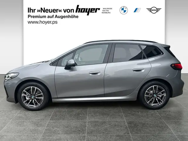 BMW 2 Series view 3