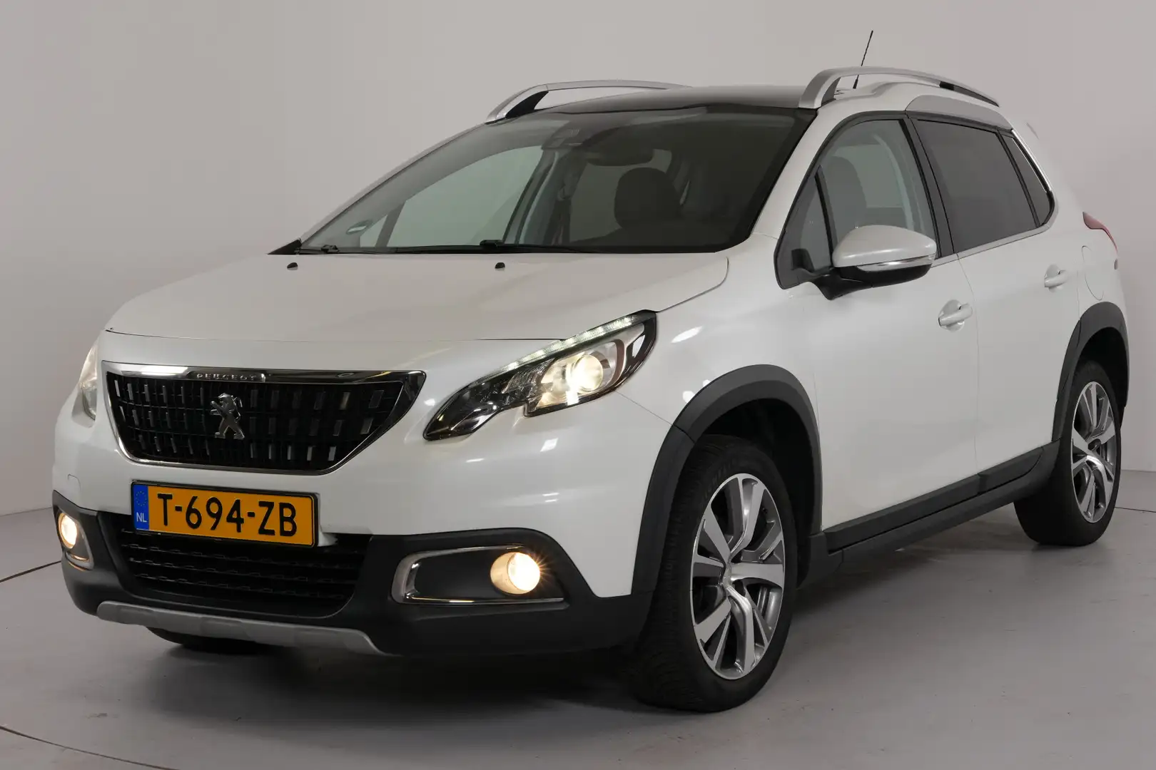 Peugeot 2008 1.2 PureTech Allure | Panoramadak | Camera | Cruis Blanc - 2