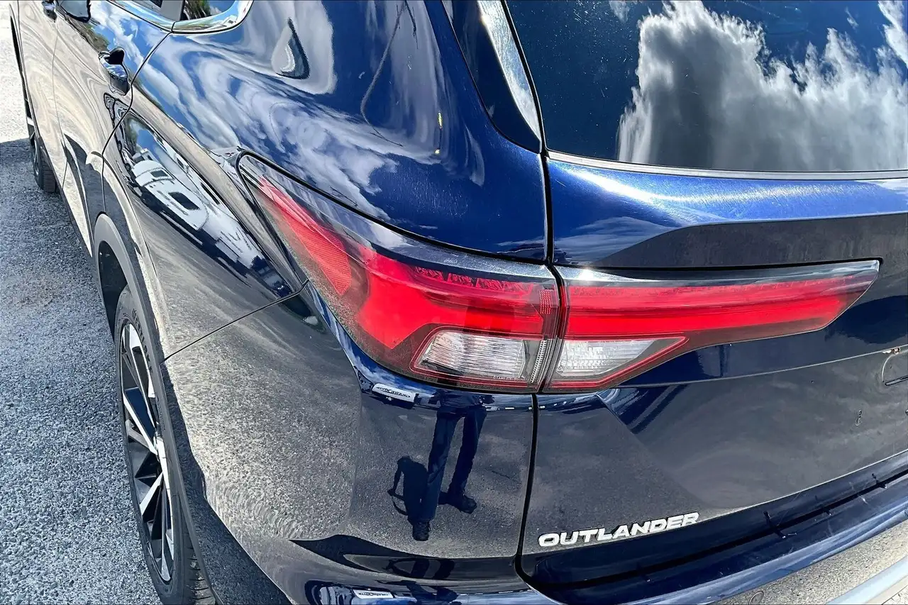 Mitsubishi Outlander снимка Mitsubishi Outlander