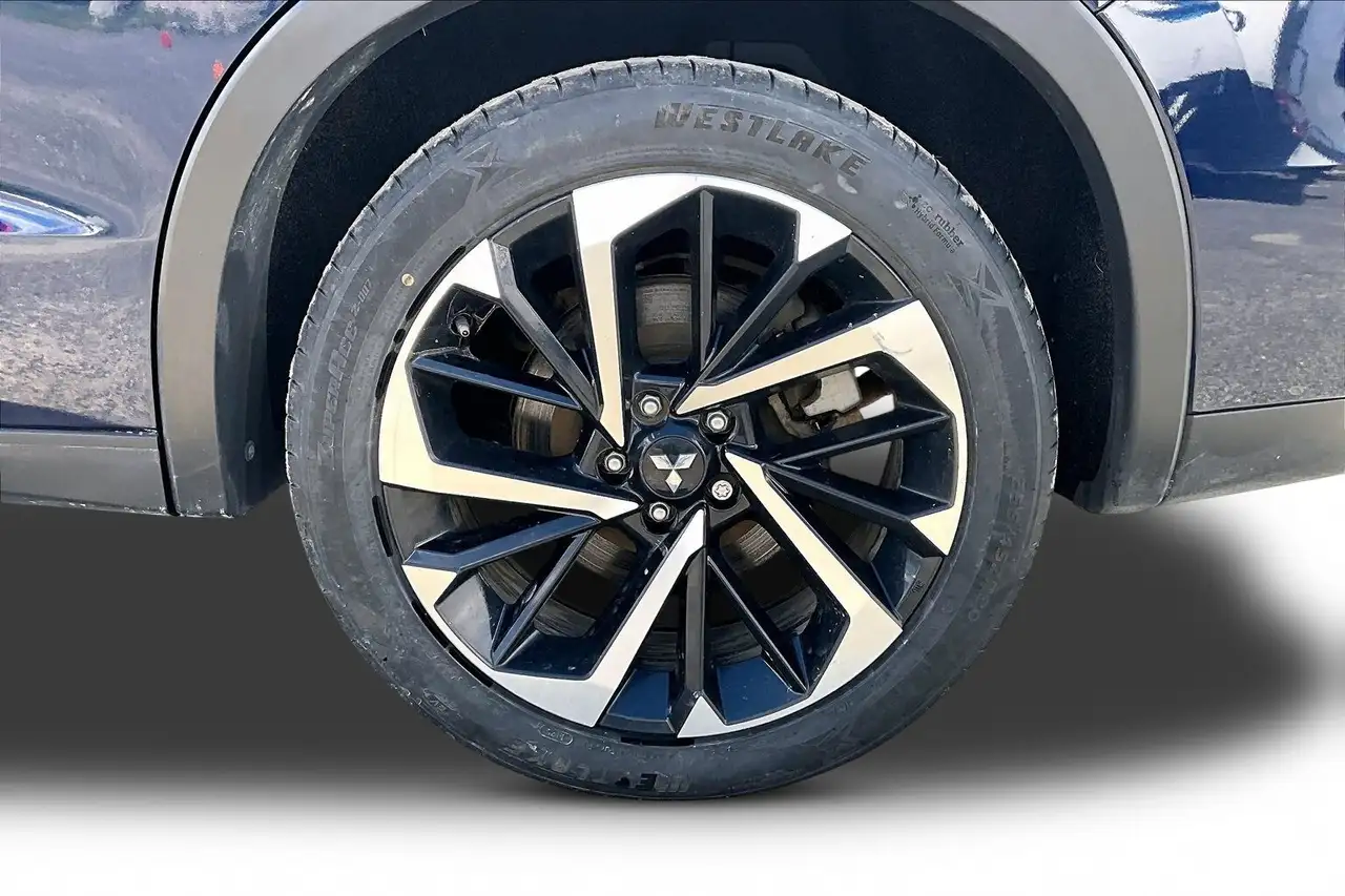 Mitsubishi Outlander снимка Mitsubishi Outlander