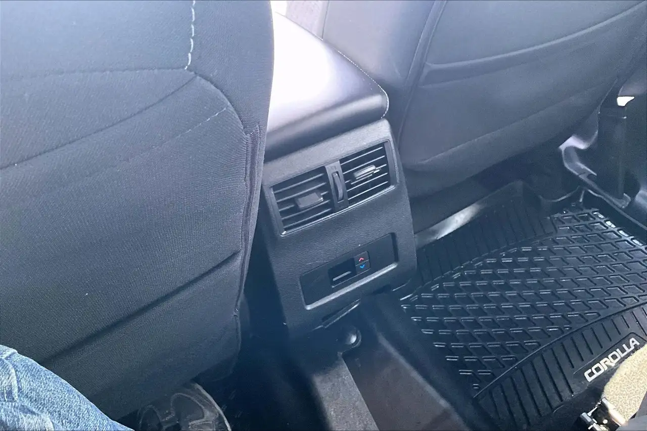 Mitsubishi Outlander снимка Mitsubishi Outlander