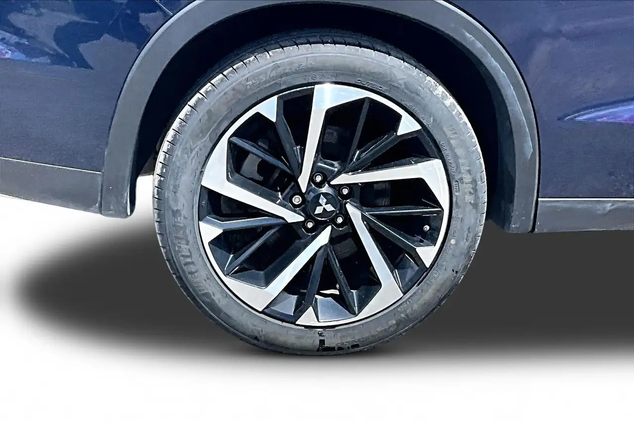 Mitsubishi Outlander снимка Mitsubishi Outlander