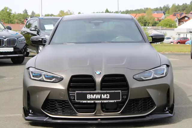 BMW M3 view 3