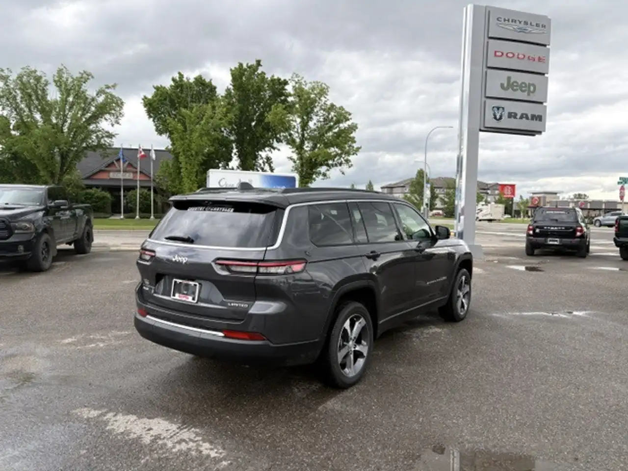 Jeep Grand Cherokee снимка Jeep Grand Cherokee