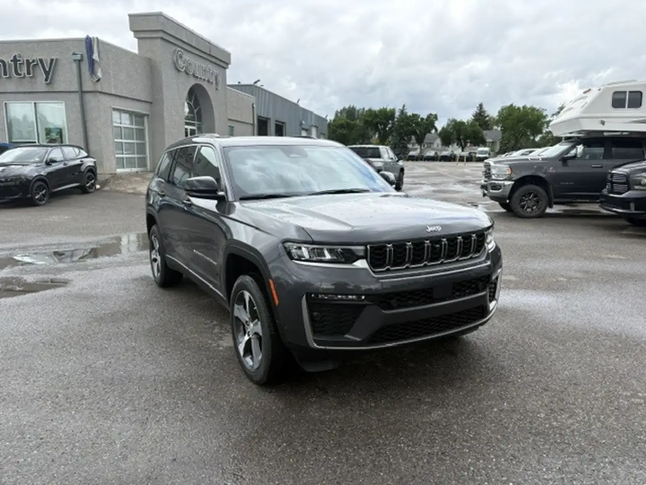 Jeep Grand Cherokee снимка Jeep Grand Cherokee