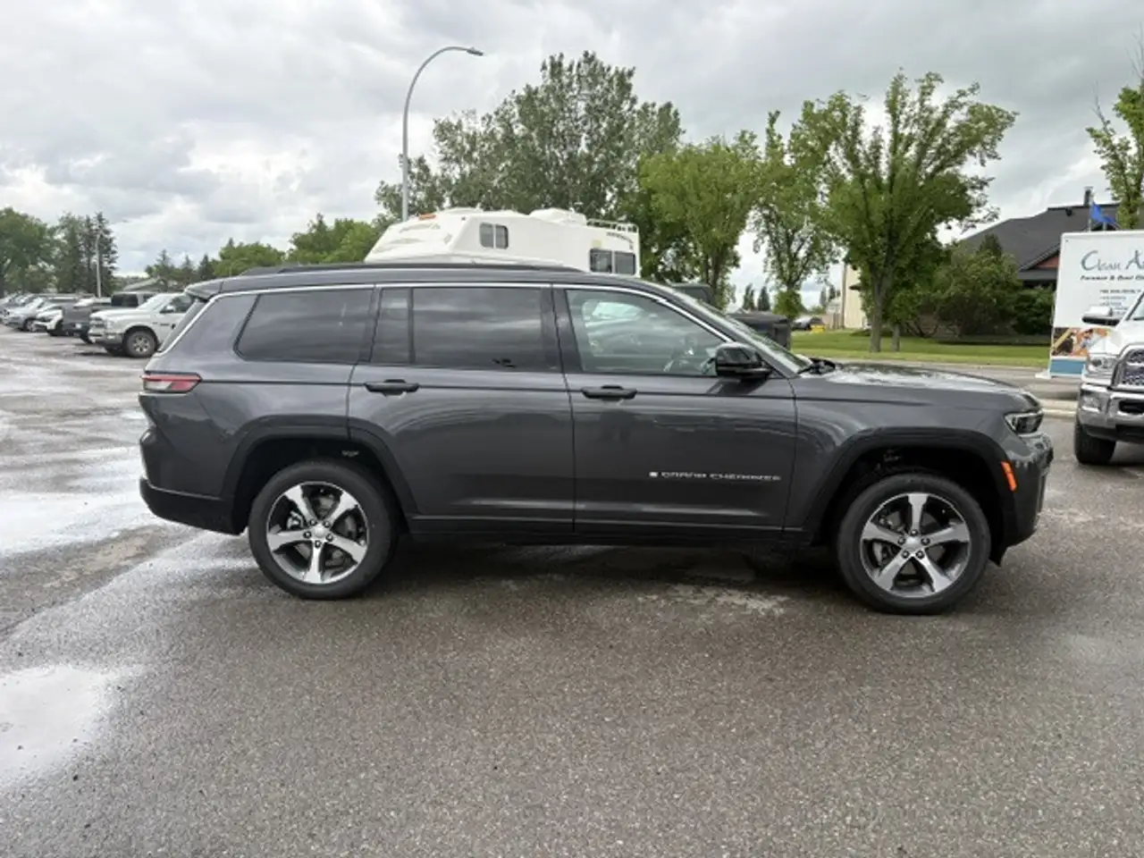 Jeep Grand Cherokee снимка Jeep Grand Cherokee