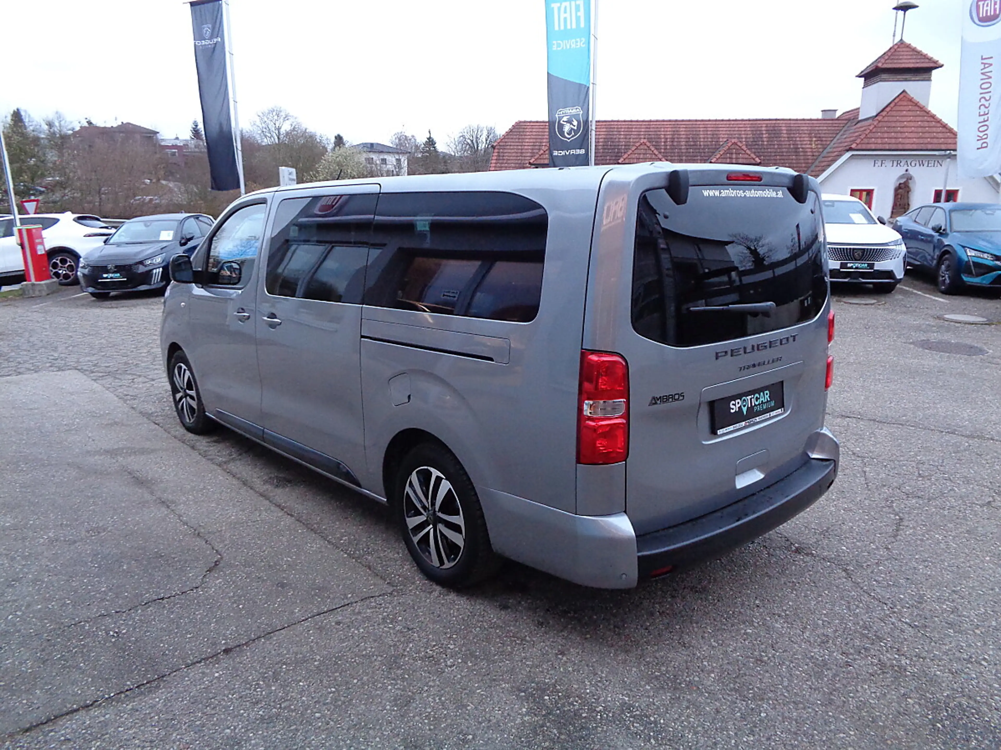 Peugeot Traveller Business BlueHDi 180 Lang EAT8 9-Sitzer Diesel — photo 6