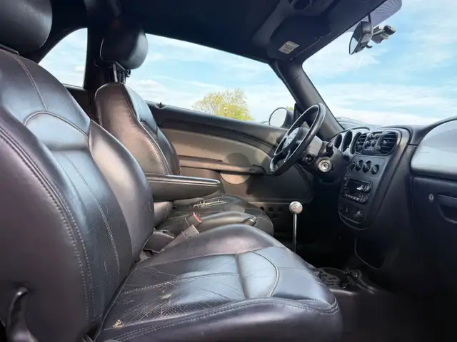 Chrysler PT Cruiser view 8