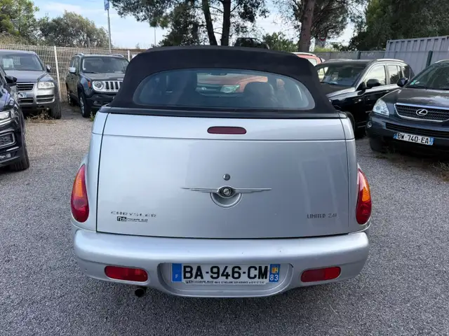 Chrysler PT Cruiser view 5