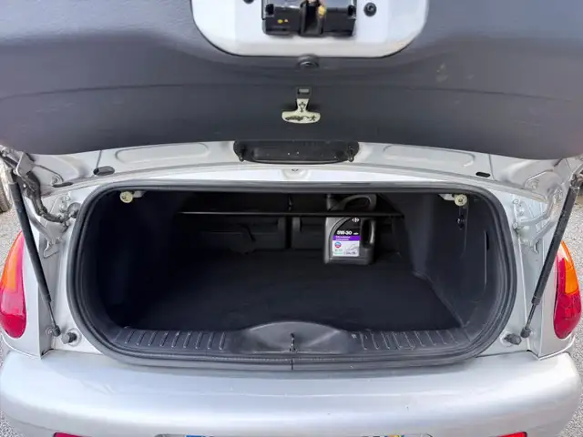Chrysler PT Cruiser view 11