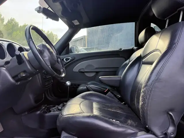 Chrysler PT Cruiser view 9