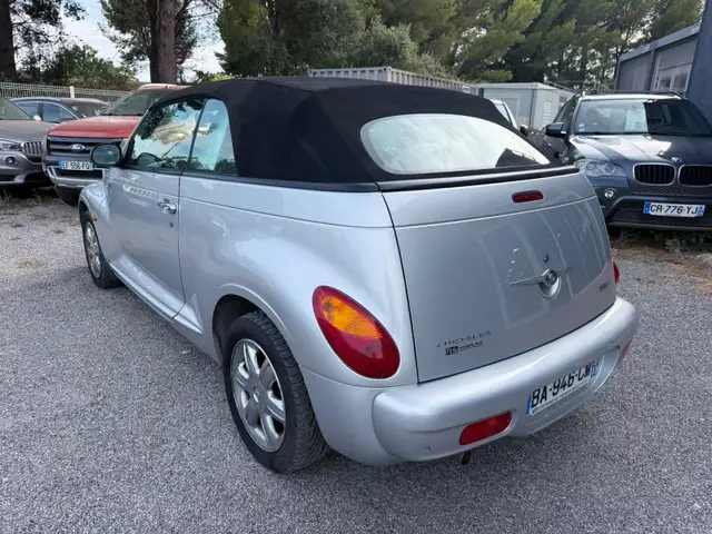 Chrysler PT Cruiser view 6