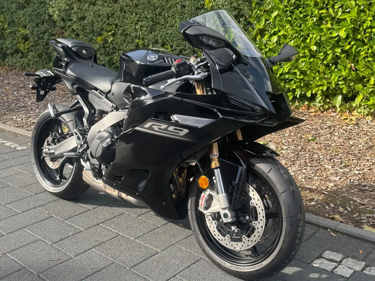 Yamaha YZF-R9