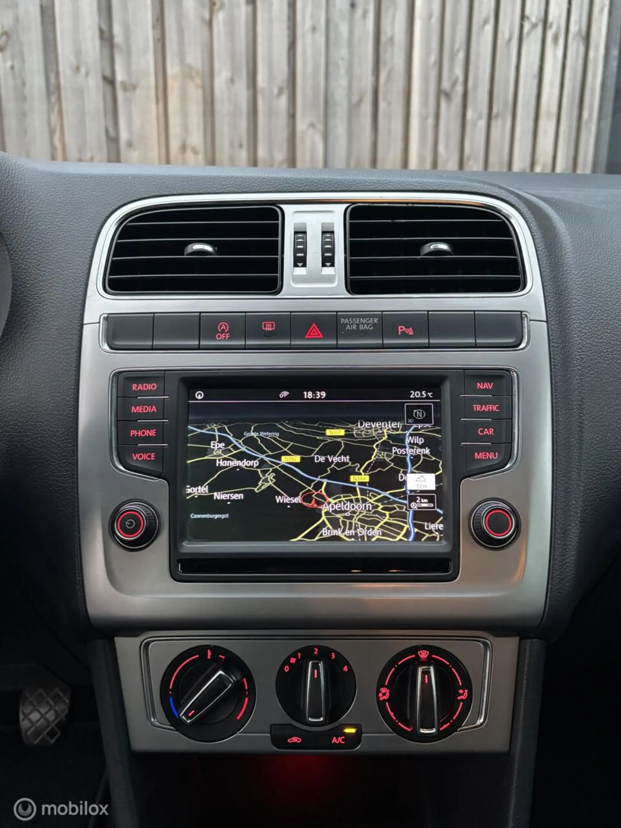 Volkswagen Polo 1.0 BlueMotion Edition/CARPLAY/CRUISE/AIRCO/ — photo 13