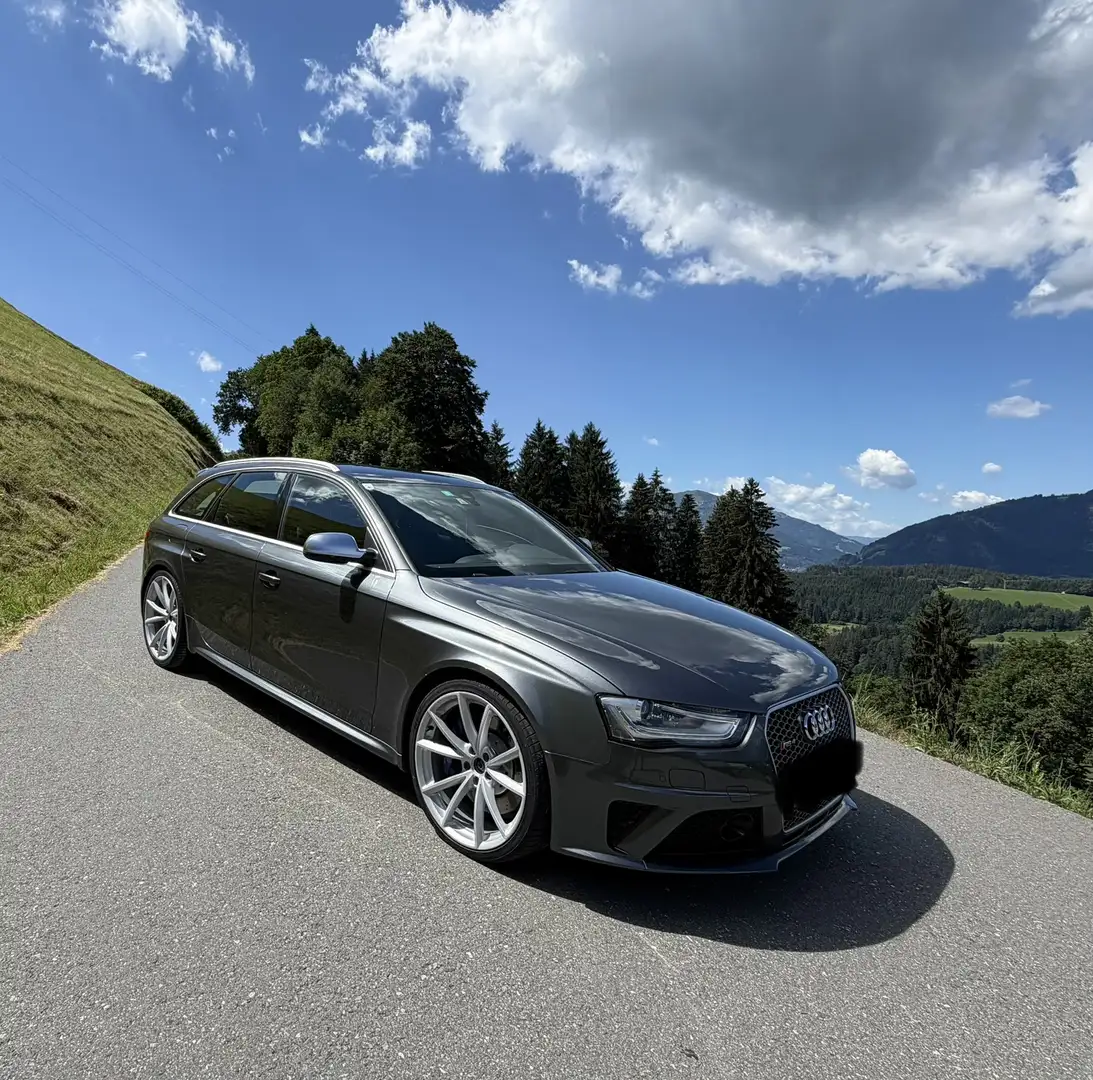 Audi RS4 Avant 4,2 FSI quattro S-tronic - 1