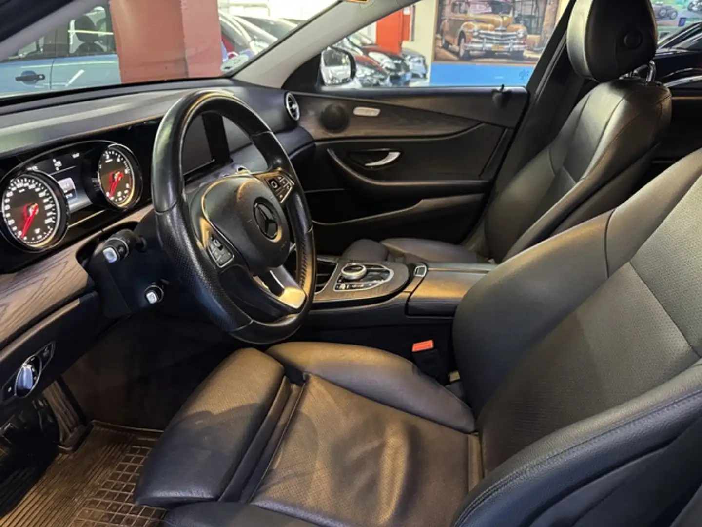 Mercedes-Benz E 200 BT Avantgarde Negro - 2