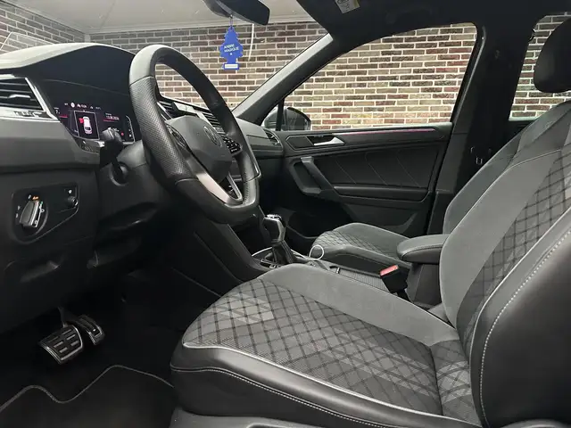 Volkswagen Tiguan view 14