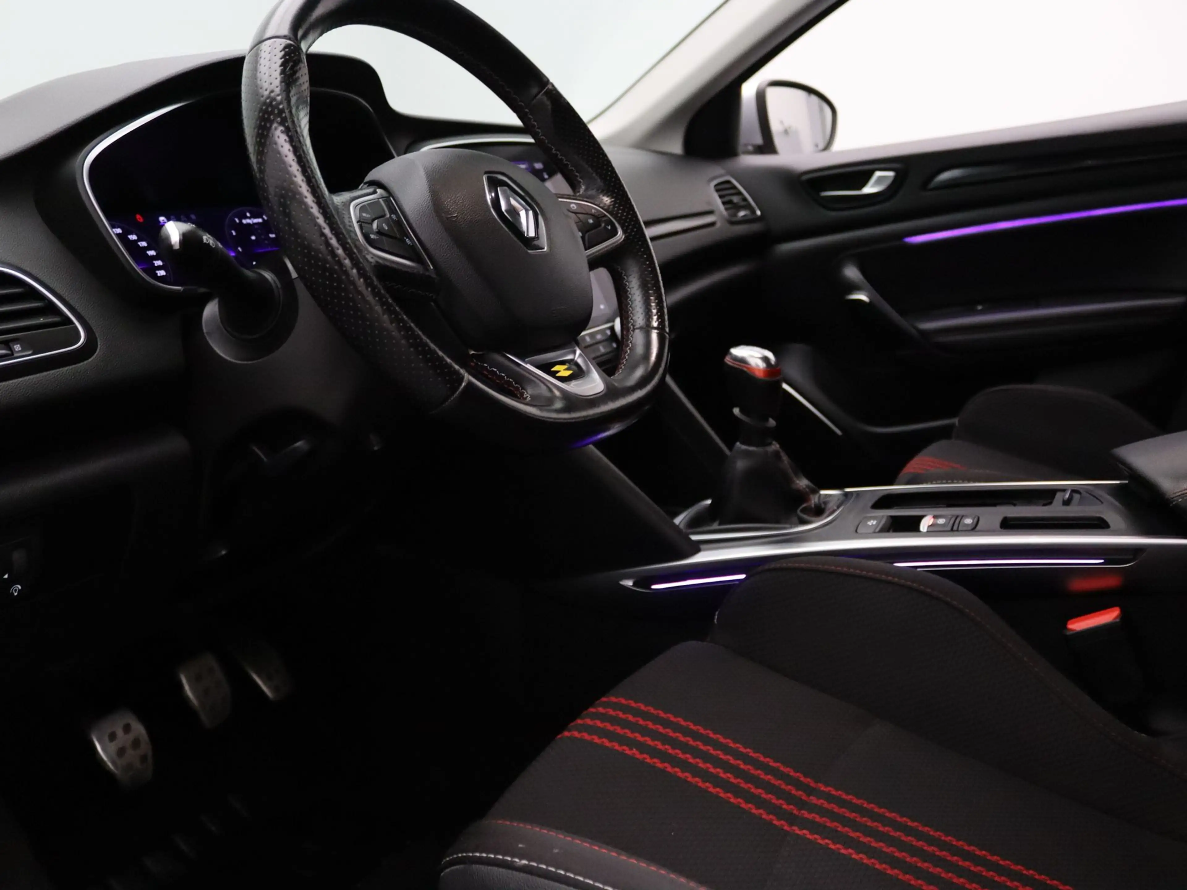 Renault Megane Estate 140pk TCe R.S. Line Apple Carplay/Android A — photo 3