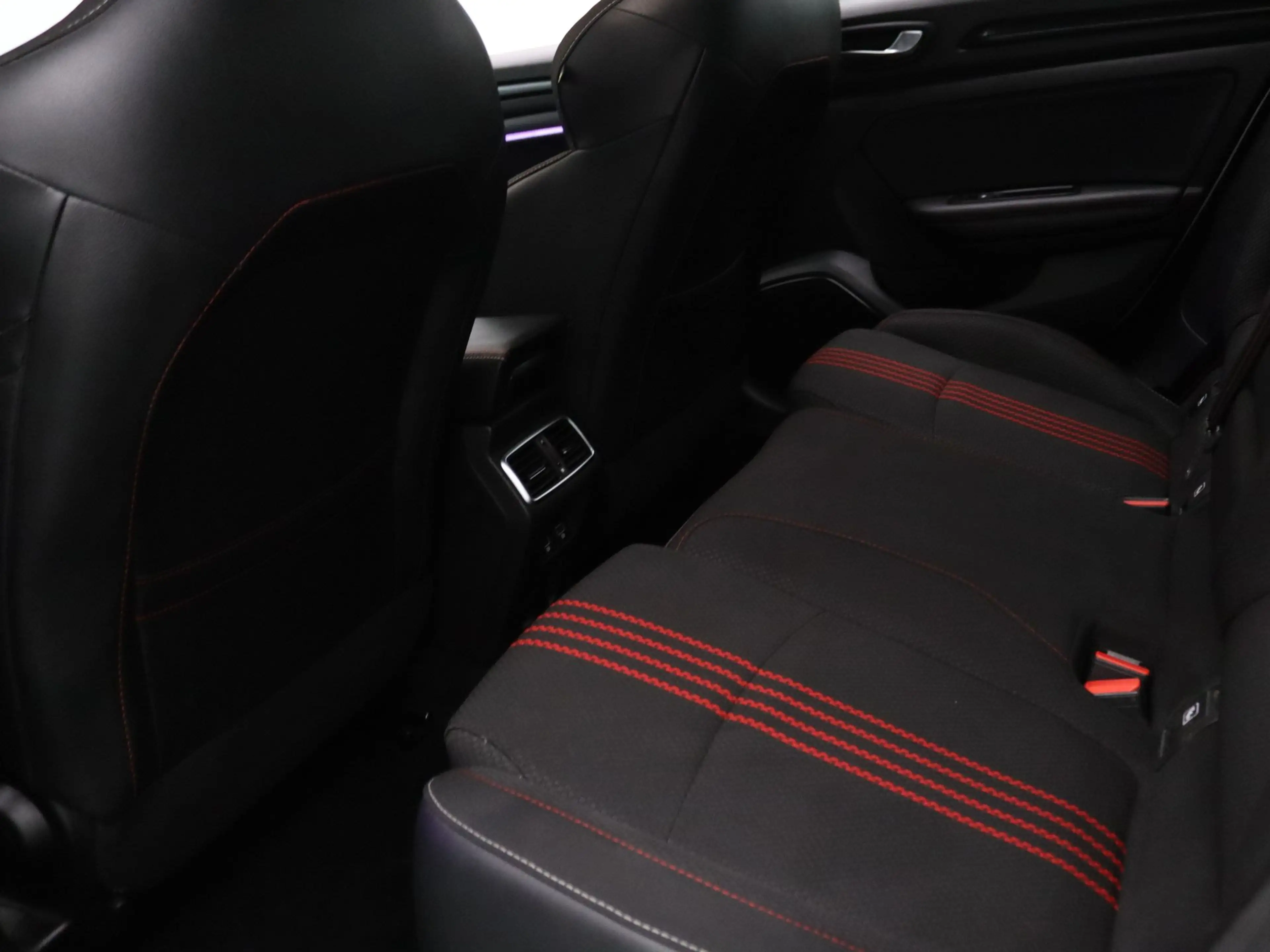 Renault Megane Estate 140pk TCe R.S. Line Apple Carplay/Android A — photo 28