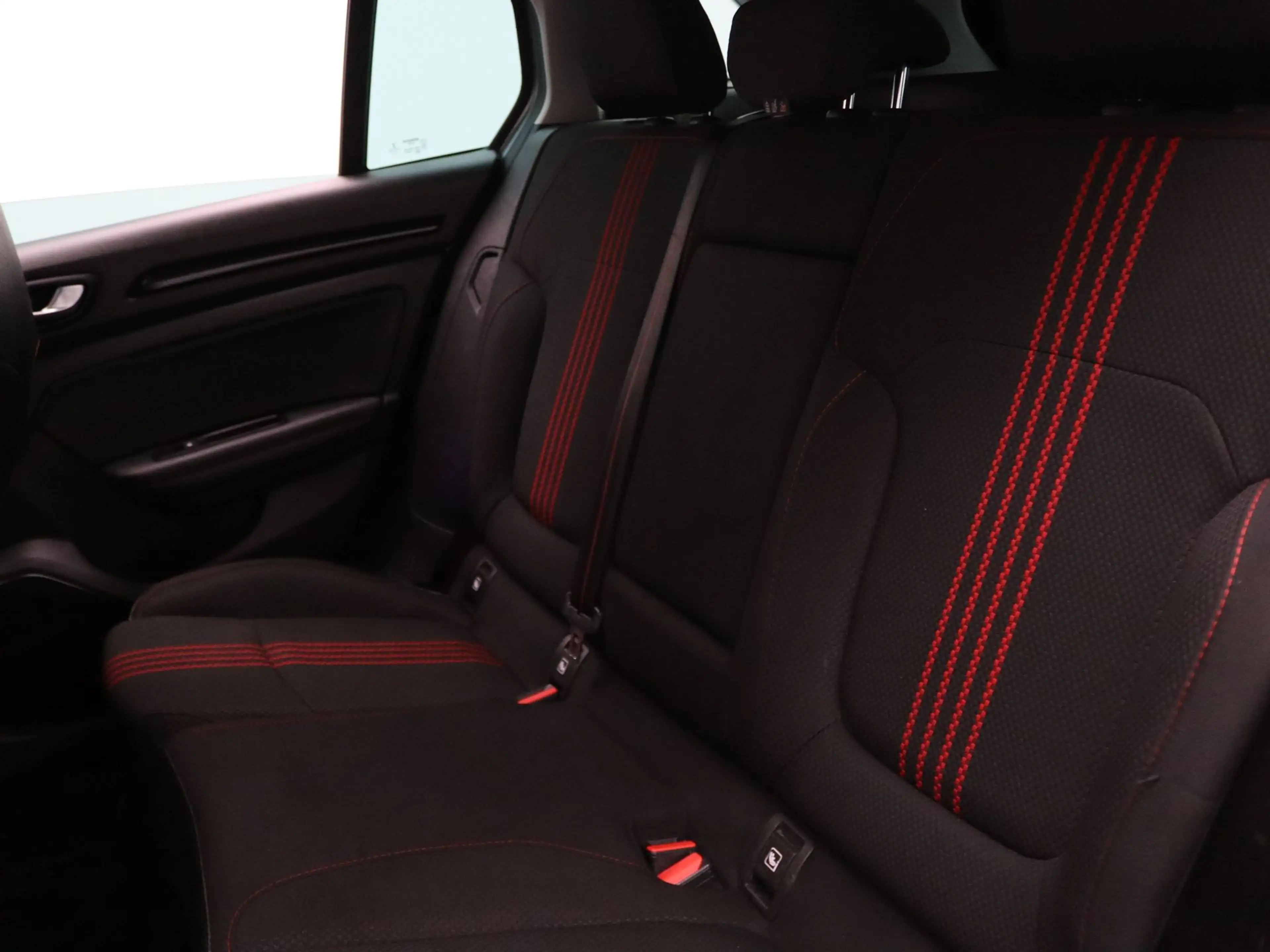 Renault Megane Estate 140pk TCe R.S. Line Apple Carplay/Android A — photo 29