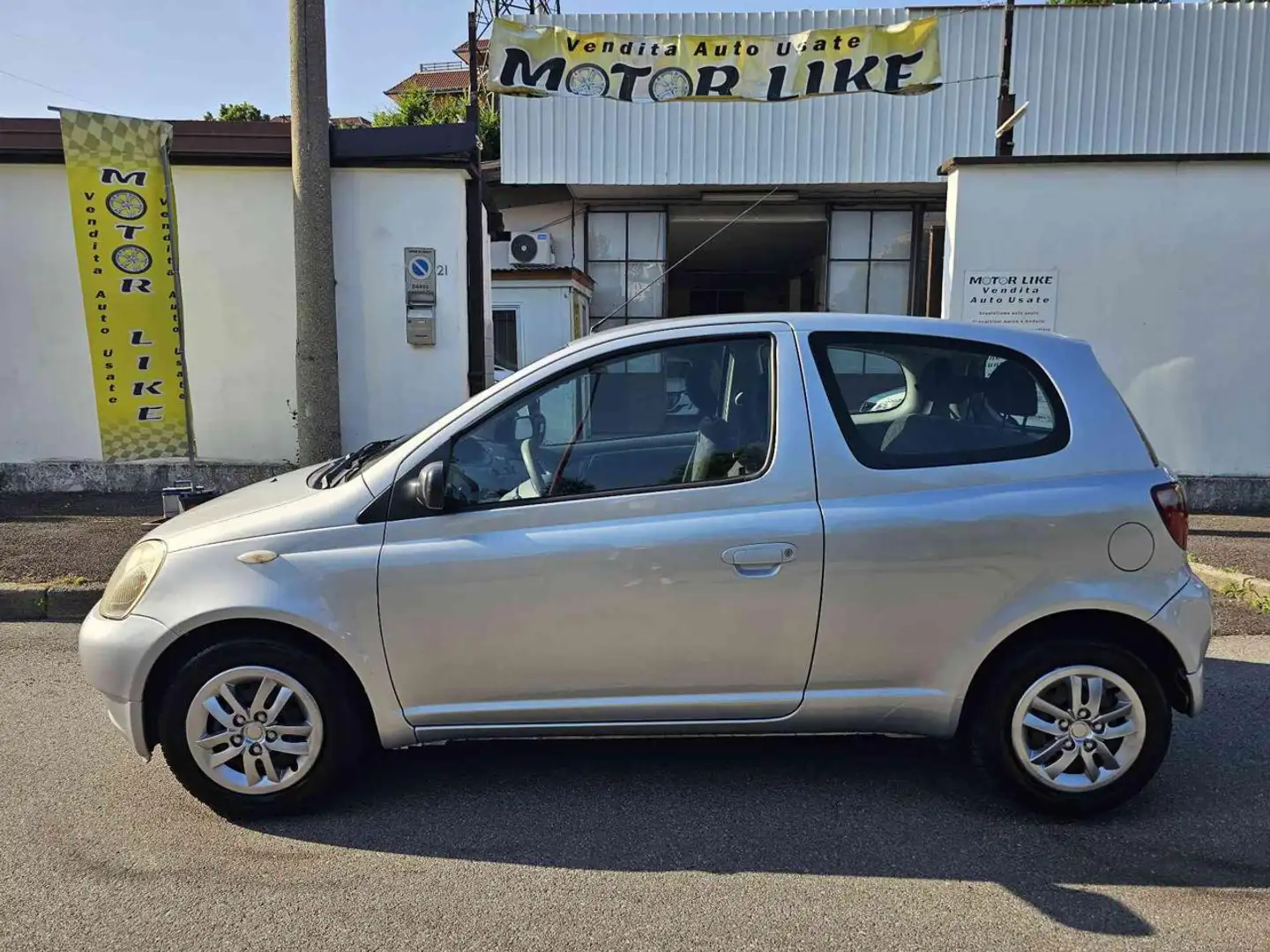 Toyota Yaris 1.0i 16V cat 3 porte Sol Argent - 2