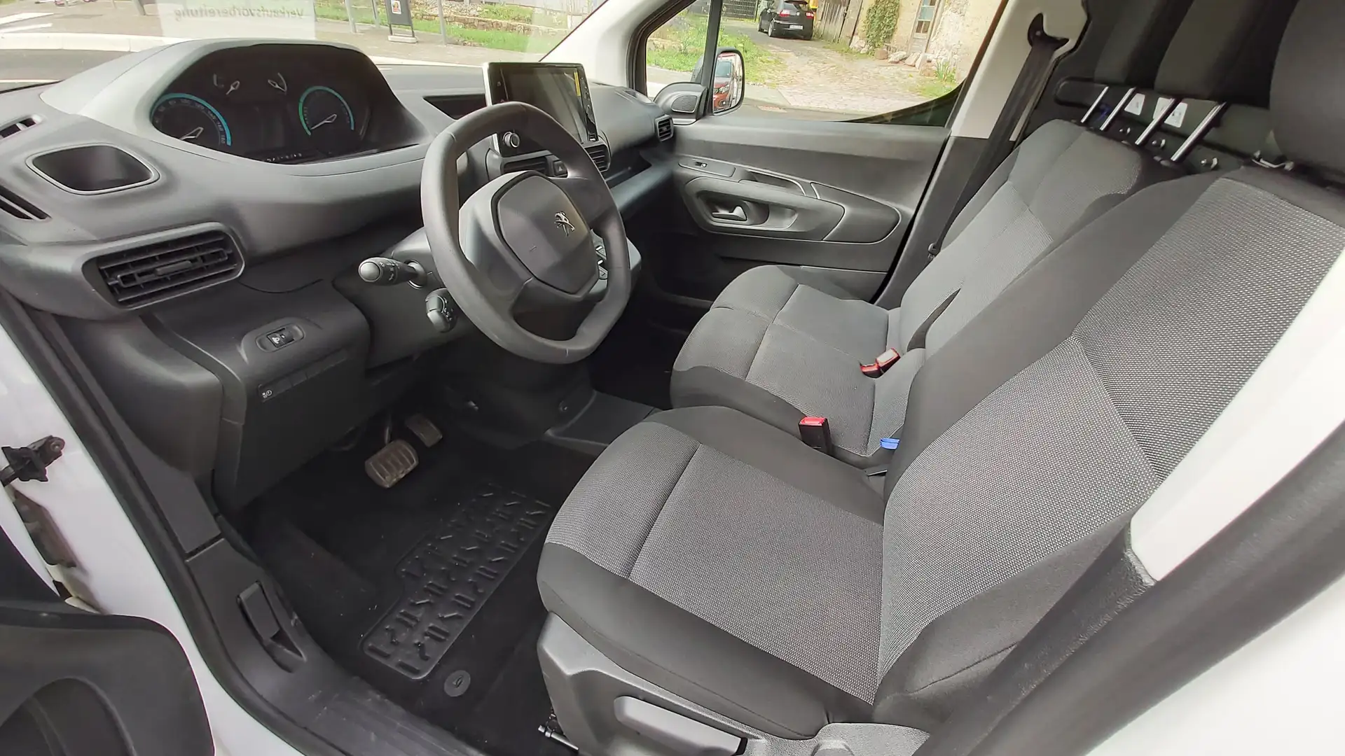 Peugeot Partner Premium Elektromotor L2-NAVI-RFK-10J. Steuerfrei - 2