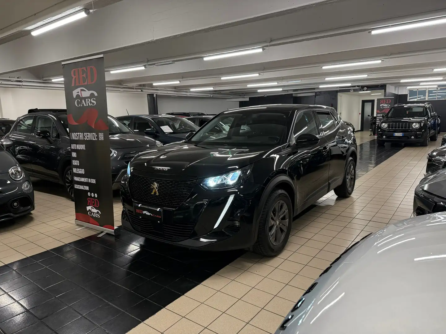 Peugeot 2008 1.2 puretech Allure Zwart - 2