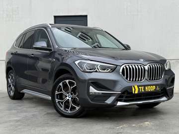 PHEV * X-Drive *Pano * HUD * Camera * Comfort Access * Memory * CarPlay * Zetelverwarming * Navi * LED * 18” LMV