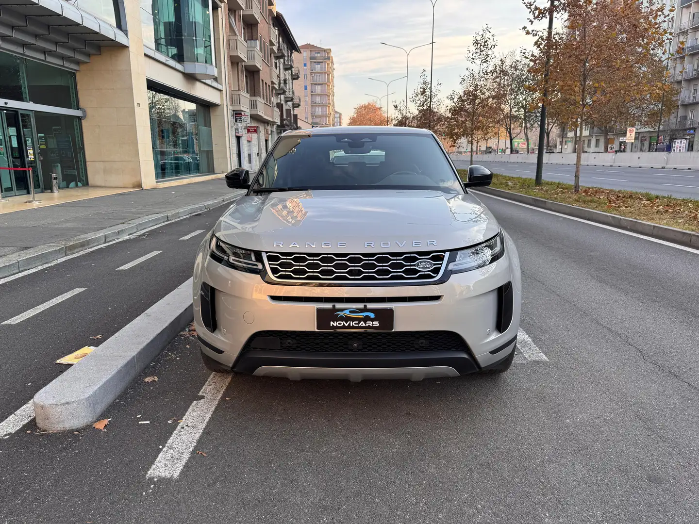 Land Rover Range Rover Evoque Evoque II 2.0 i4 mhev Autobiography awd 200cv auto Grau - 2