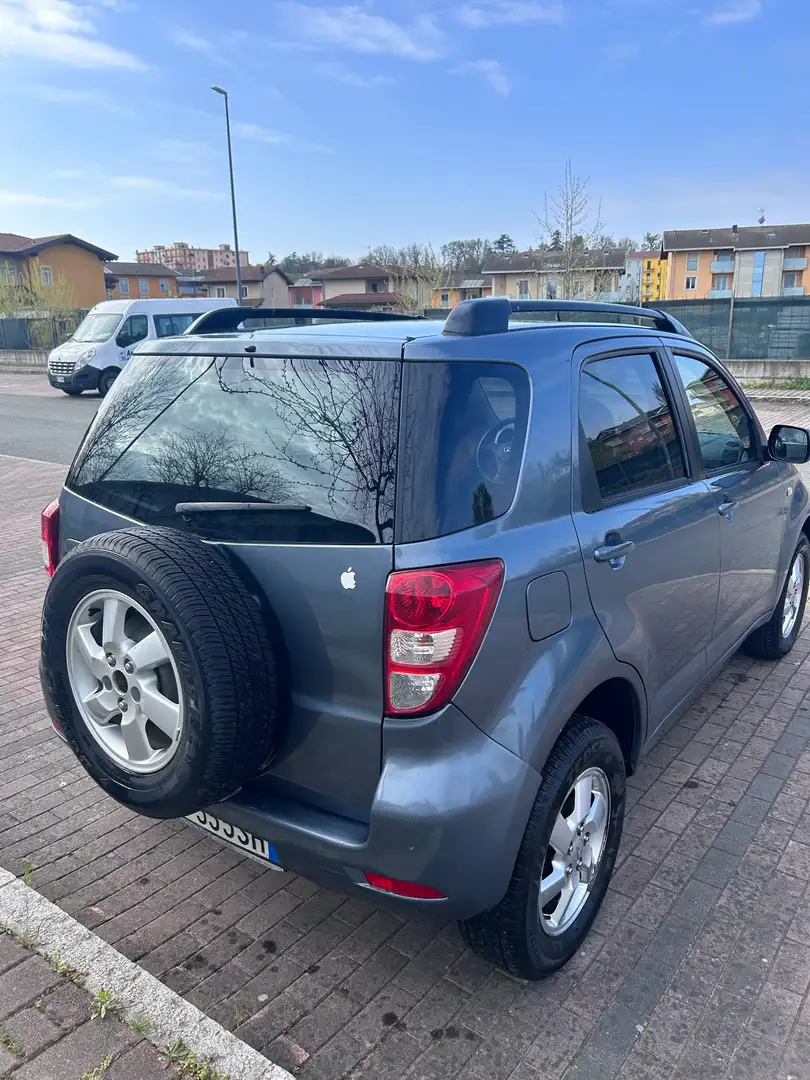 Daihatsu Terios 1.5 SX O/F - 2