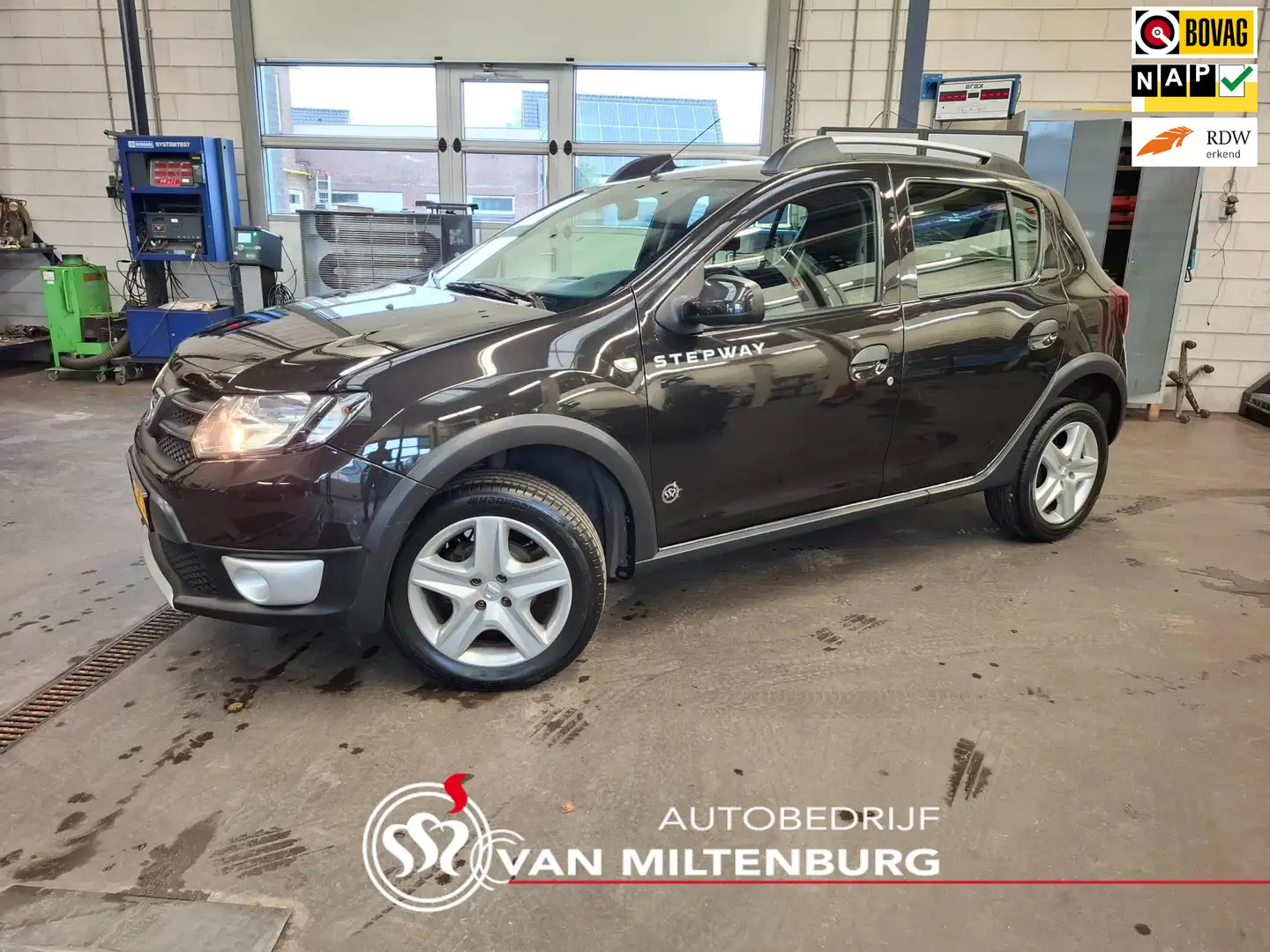 Dacia Sandero 0.9 TCe Stepway Lauréate Airco Cruise Parkeersenso Schwarz - 1