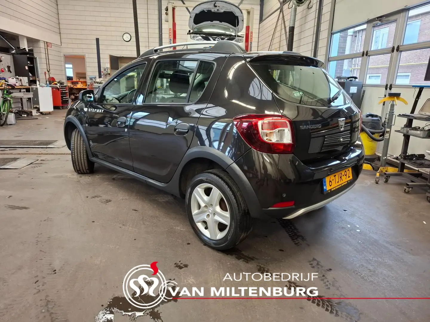 Dacia Sandero 0.9 TCe Stepway Lauréate Airco Cruise Parkeersenso Schwarz - 2